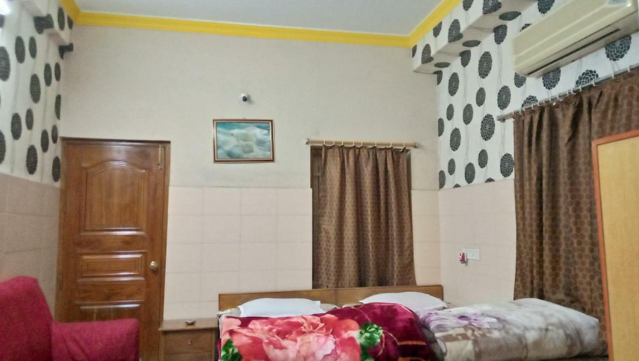 Hotel Surja Laxmi Raiganj Экстерьер фото